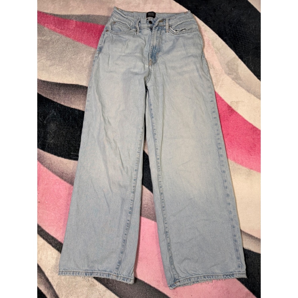 BDG Urban Outfitters High & Wide Leg Jeans Light Wash Denim Women 26 Distressed